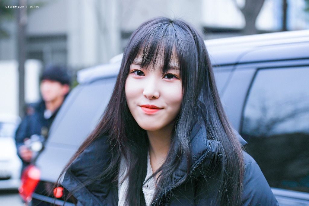 [여자친구] 생일날 일하는게 썩 좋은 일은 아니라서 유주 | 인스티즈
