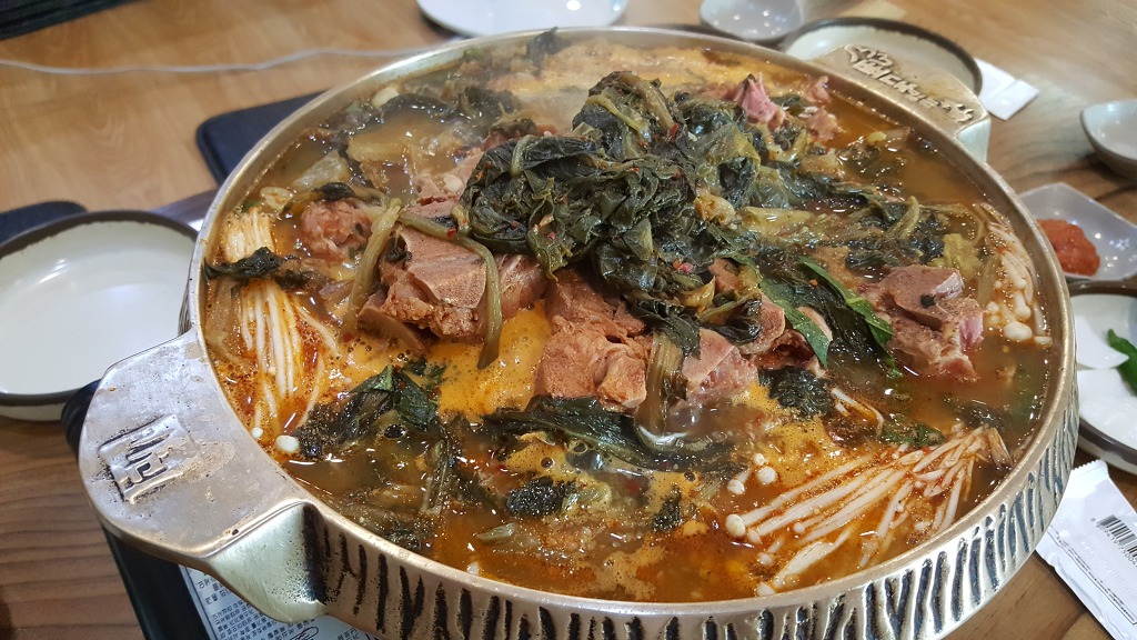 천천만만 감자탕 이미지