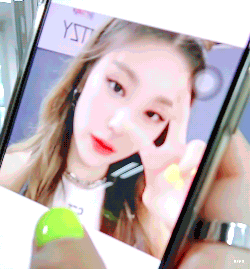 솔직히 좀 귀여운 ITZY 예지.jpgif | 인스티즈