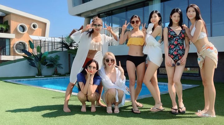 풀빌라 놀러간 두산 치어리더팀 수영복 | 인스티즈
