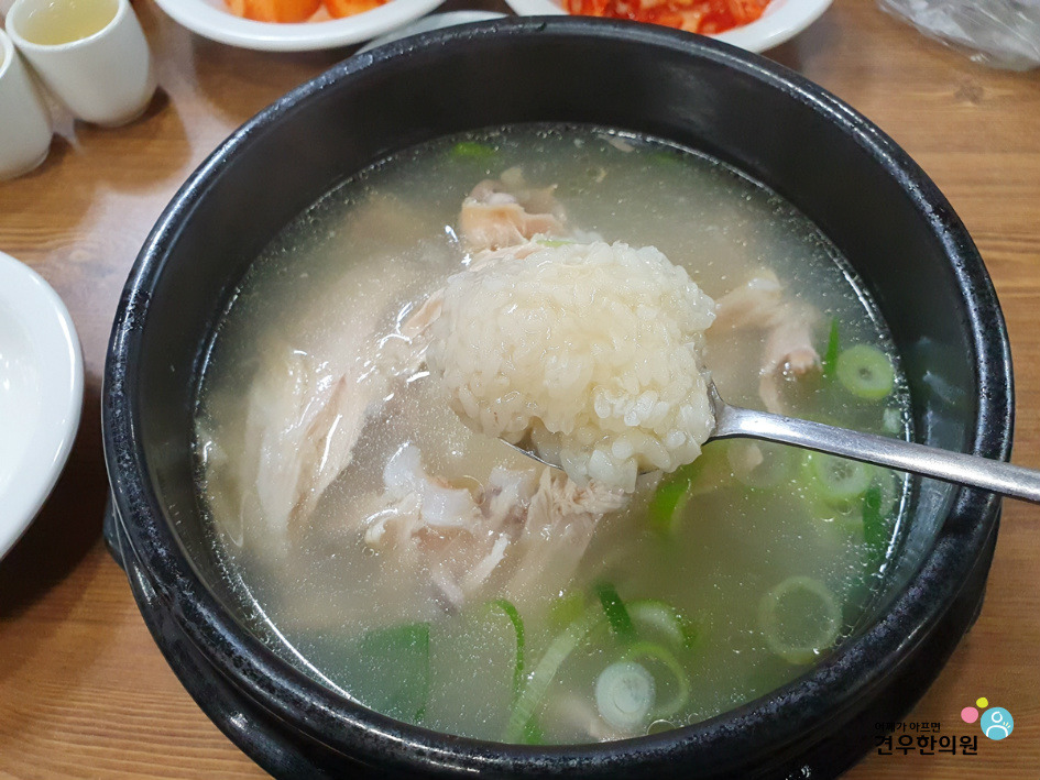 한방삼계탕 이미지