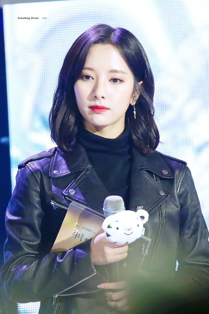 라이더 자켓입은 우조소녀 보나.jpgif | 인스티즈