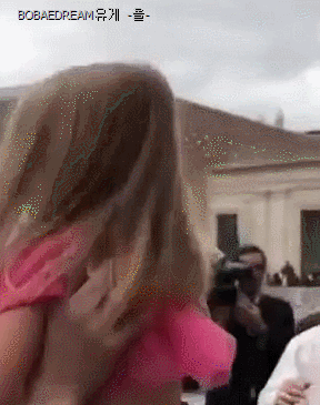 할아버지 뚜껑 여는 꼬마.gif | 인스티즈