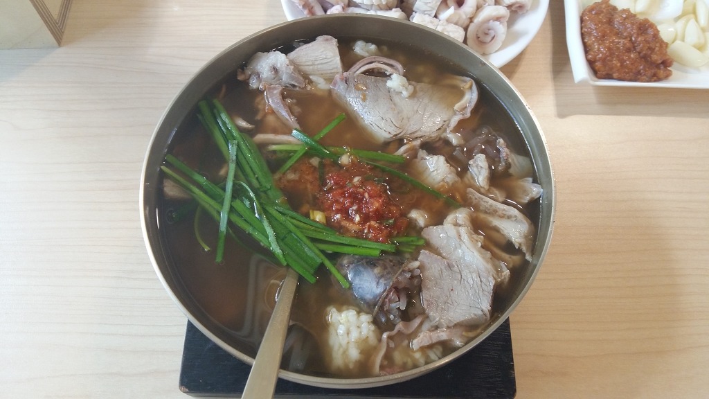 쓰울 싸람들은 모르는 진짜베기 부산 토종 돼지 국밥 | 인스티즈