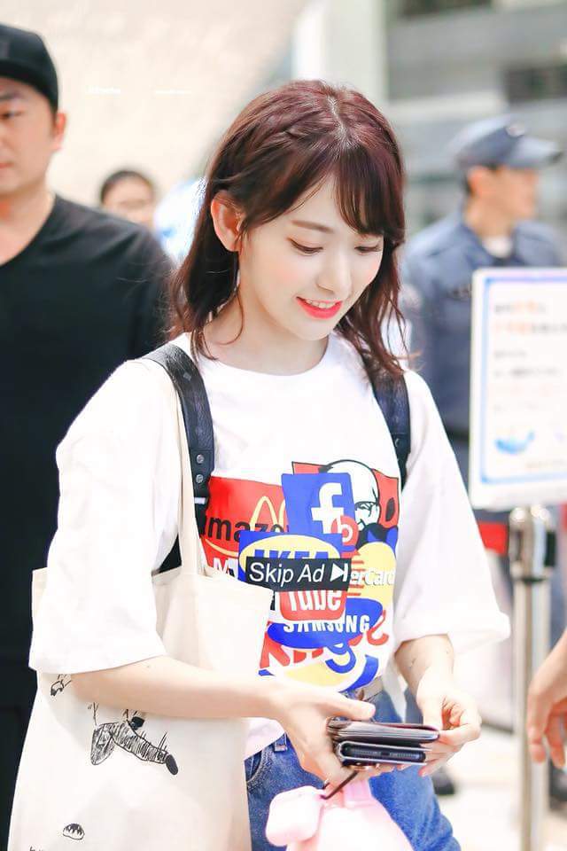 180921 사쿠라 출국 사진 | 인스티즈