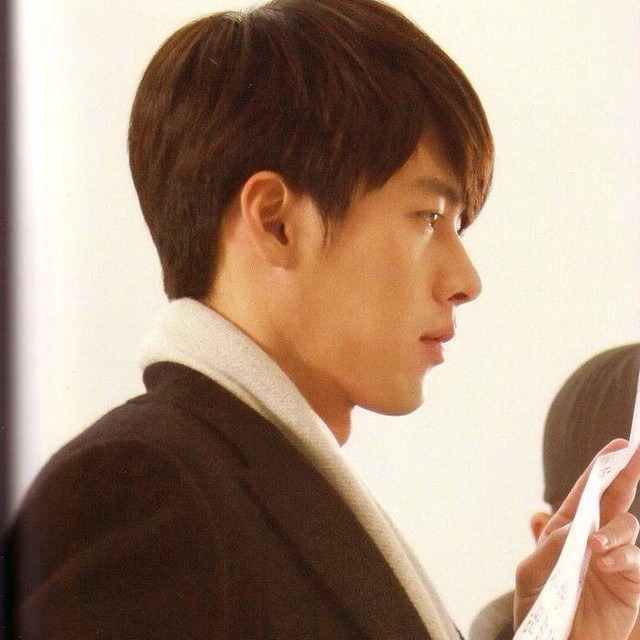 배우 현빈 옆모습 클라스.gif | 인스티즈