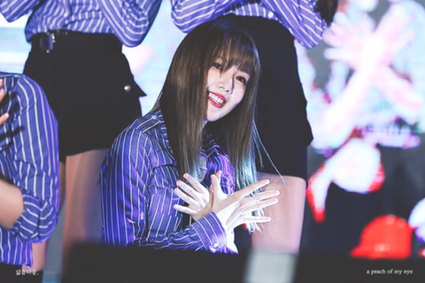 [여자친구] 크리스마스가 얼마남지 않아서 예린이 | 인스티즈