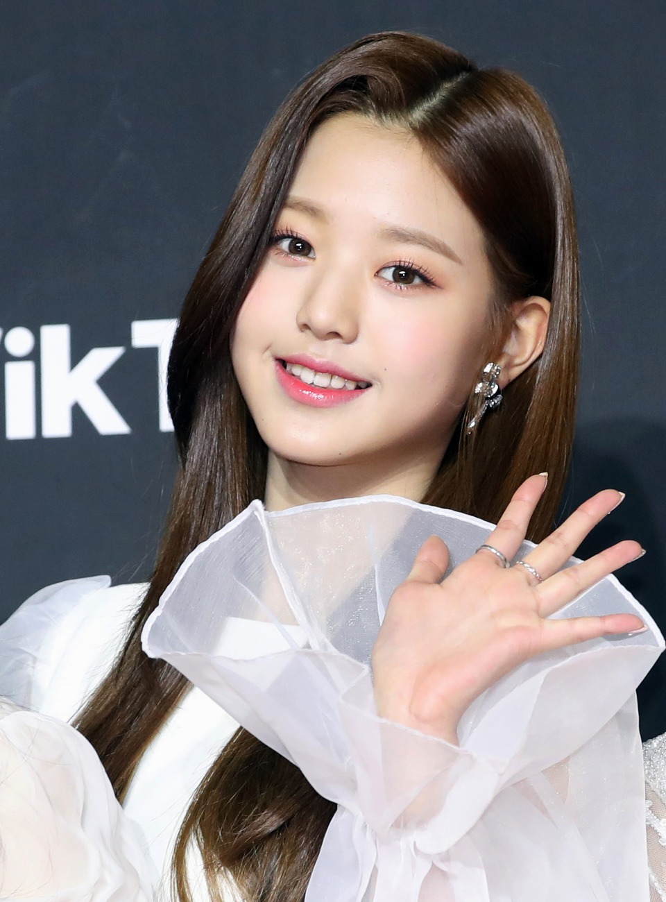 아이즈원 2018 MAMA 레드카펫 | 인스티즈