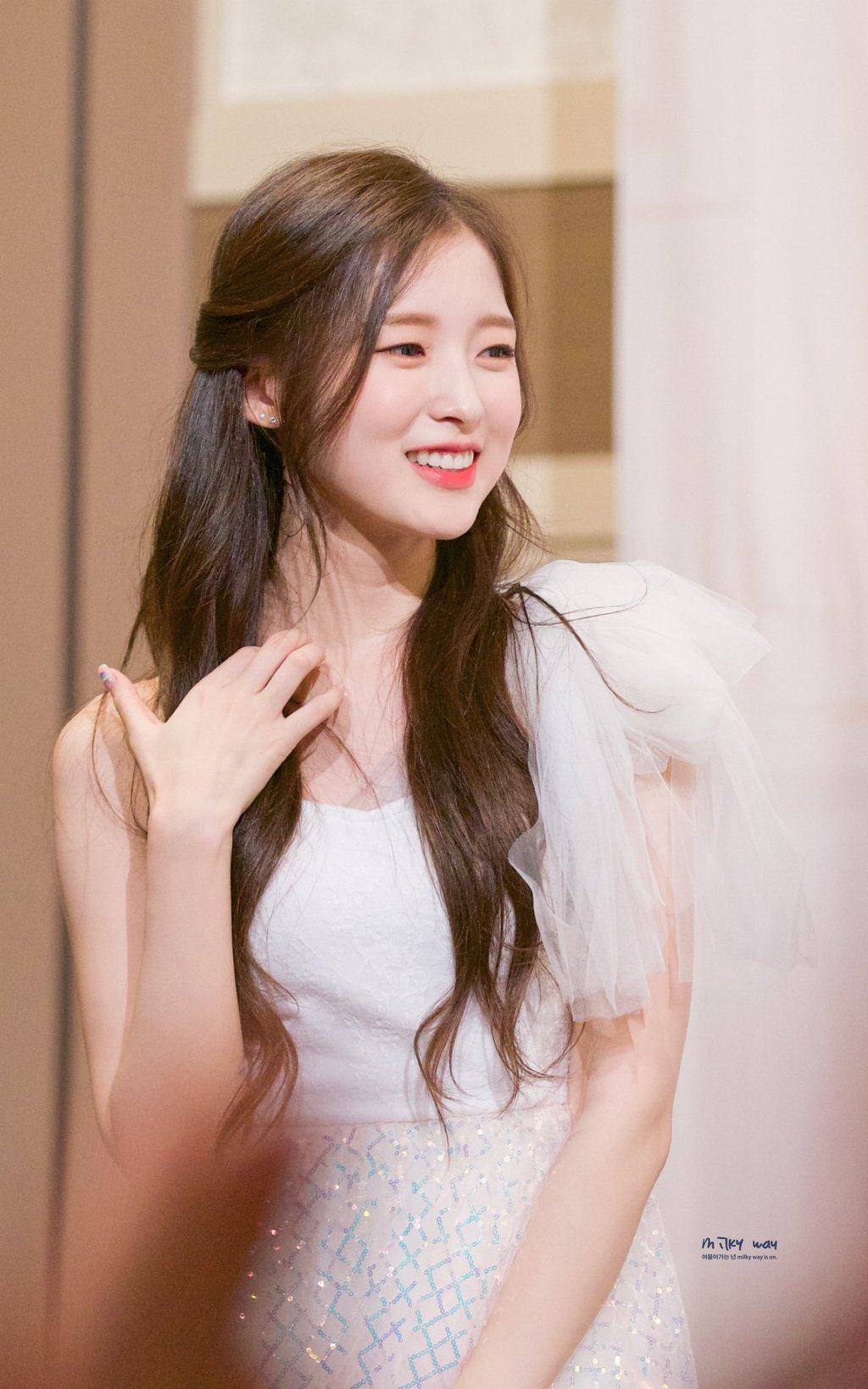 최예원 a.k.a 오마이걸 아린.jpgif | 인스티즈