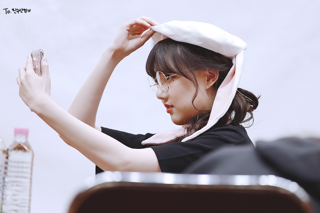 [여자친구] 동생의 생일 파티에 초대 받아서 예린이 | 인스티즈