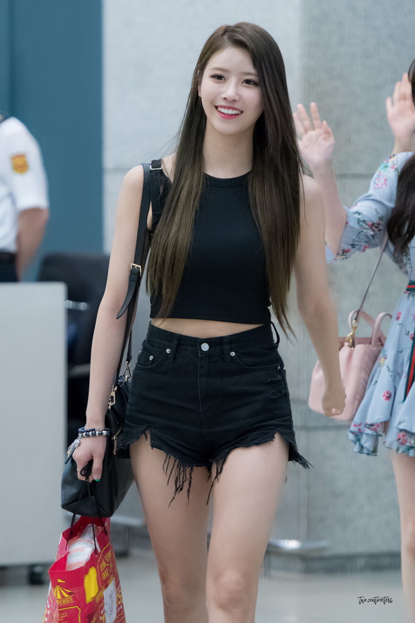 검은바지를 무척이나 좋아하는 러블리즈 미주.jpg | 인스티즈