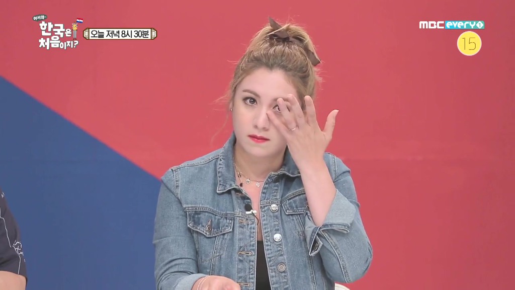 [어서와한국은처음이지] 멸치볶음 먹고 눈물 흘리는 베로니카 | 인스티즈