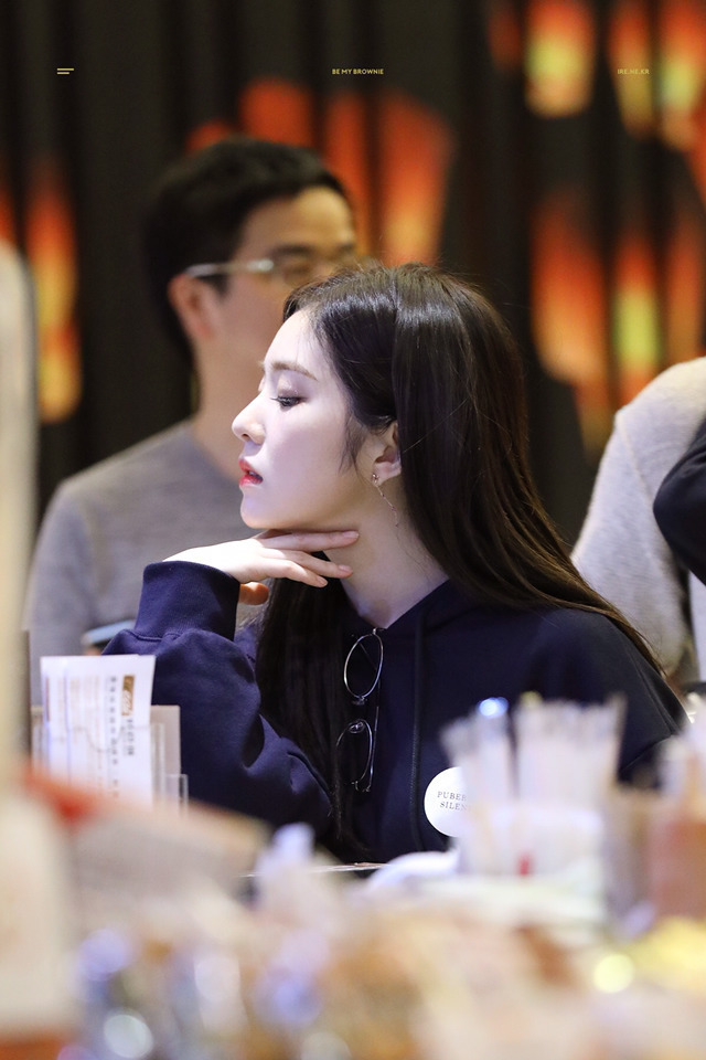 레드벨벳 아이린의 는 옆태.jpgif | 인스티즈